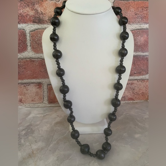 Jewelry - Vintage Black Polished Hawaiian Kukui Nut Beaded Necklace